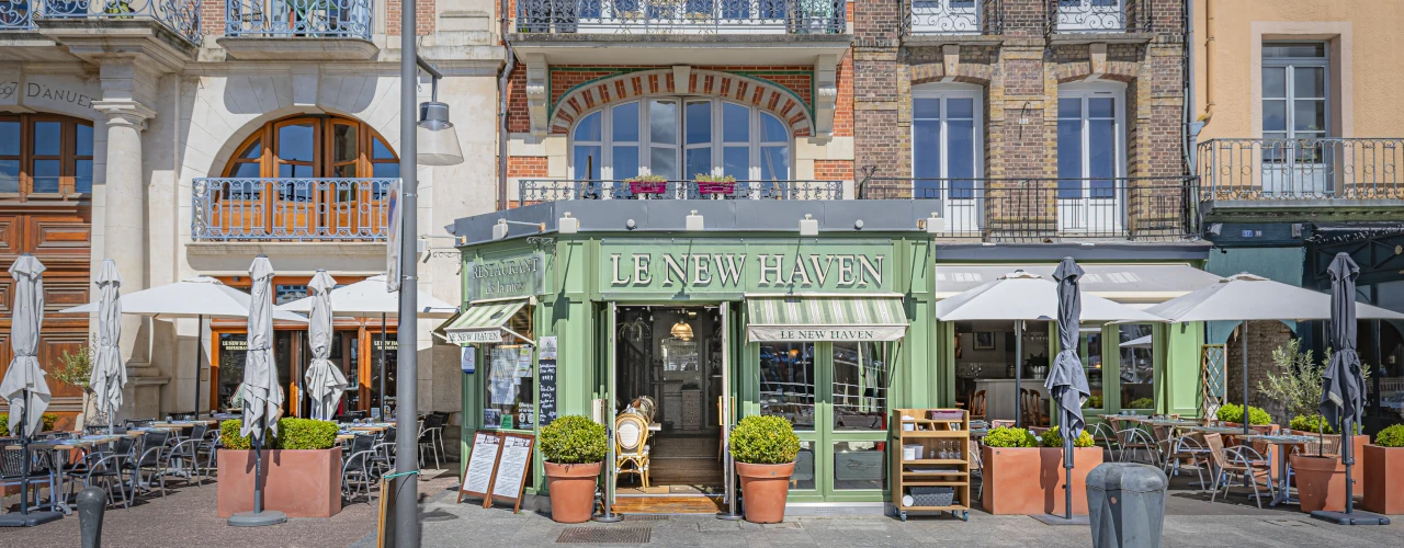 Terasse restaurant - Le New Haven - Restaurant Dieppe : Fruits de mer, poissons et cuisine traditionnelle.
