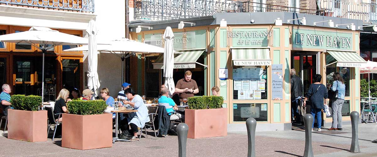 Terasse restaurant - Le New Haven - Restaurant Dieppe : Fruits de mer, poissons et cuisine traditionnelle.